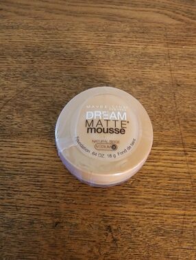 Maybelline Dream Matte Mouse Foundation